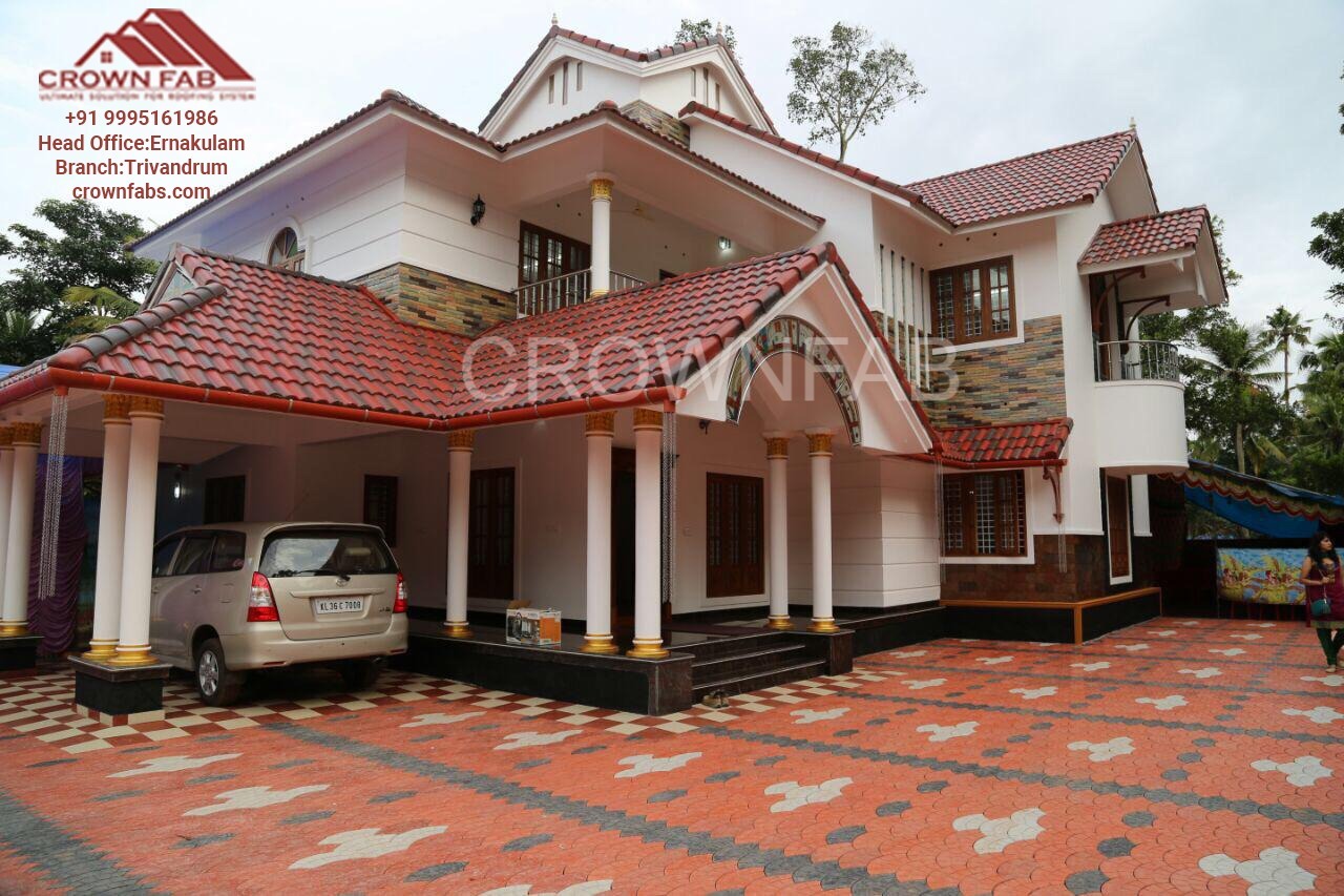 Truss workers in Kochi